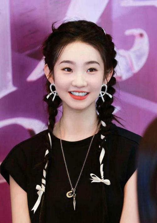 张艺凡娱乐爆料,揭秘明星幕后故事  第2张