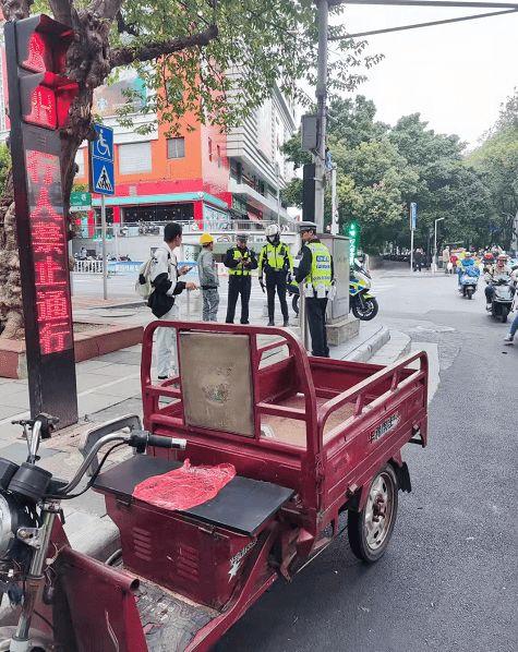 桂林三轮车爆料新闻报道,揭露城市交通乱象背后的真相  第1张